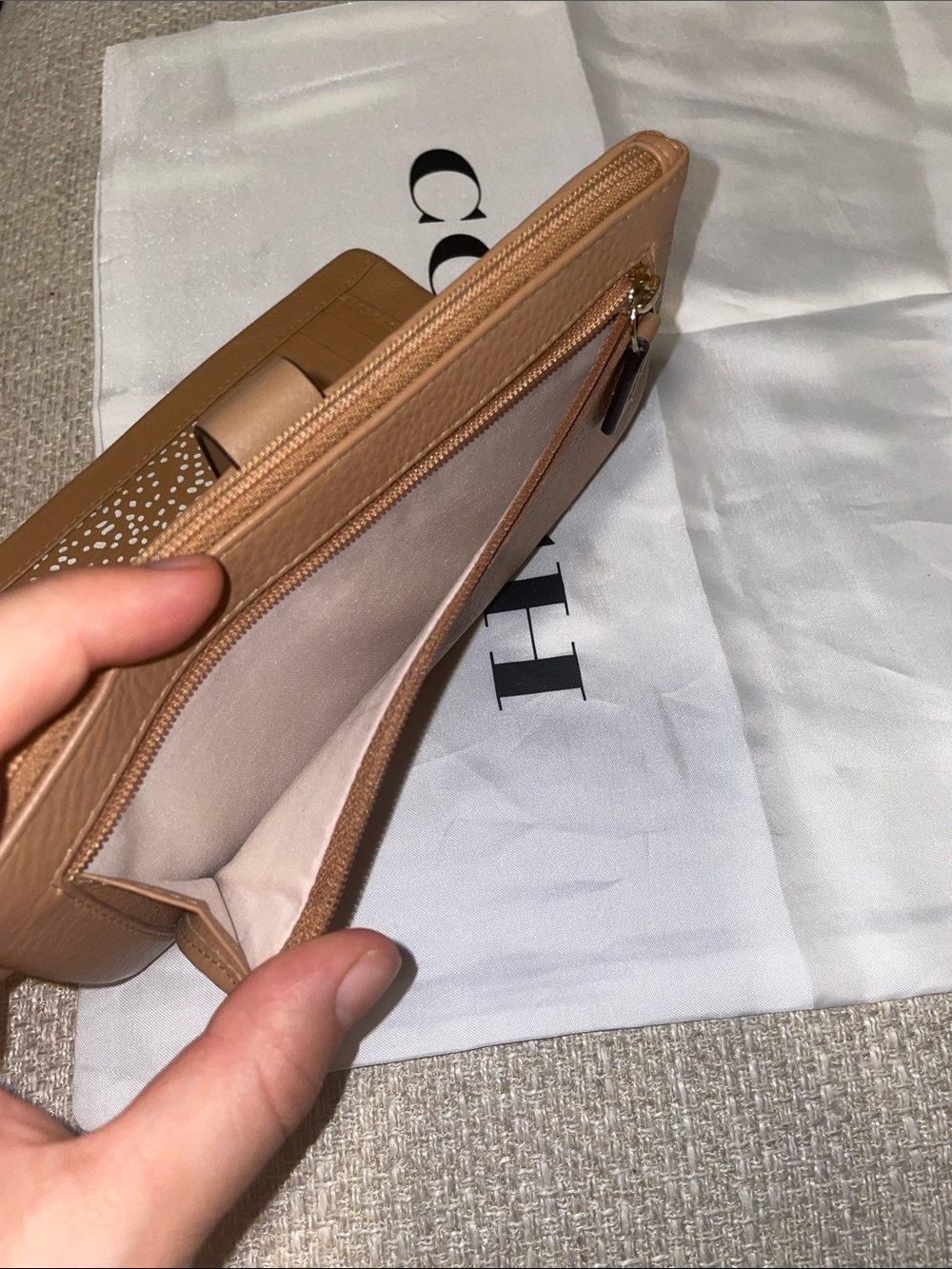 NWOT RADLEY Large Larkswood Tab Bifold Wallet - Picture 5 of 6